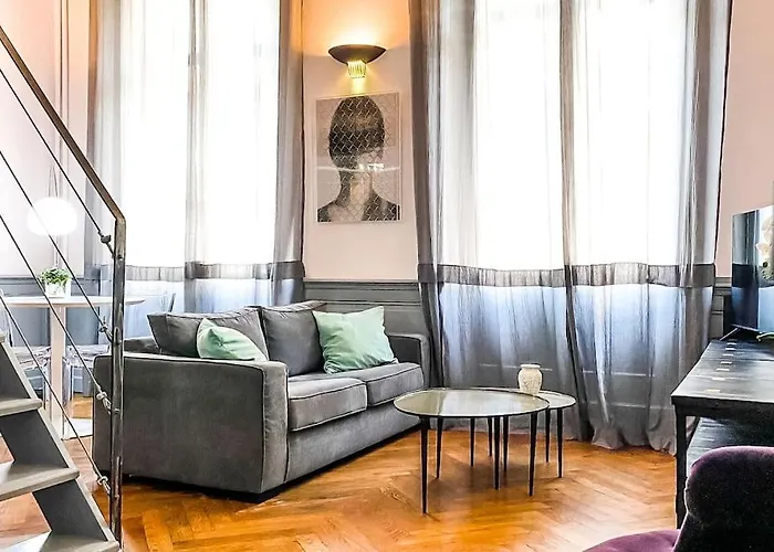 Appartement Chic & Baroque Avec Parking Securise